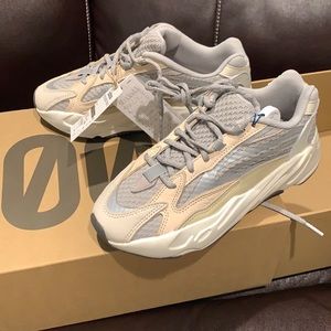 YEEZY 700s